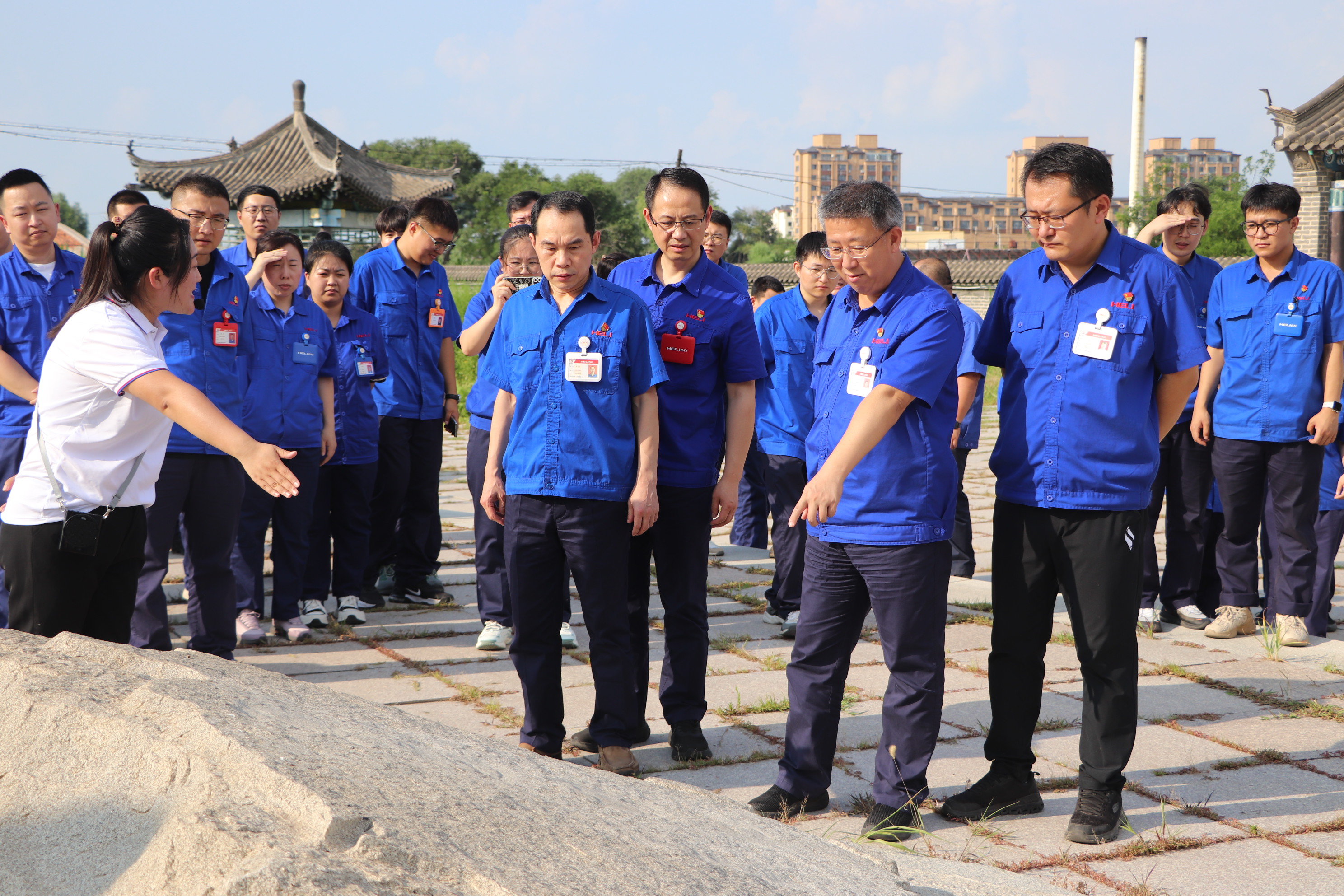 3.参观现场2.JPG.JPG